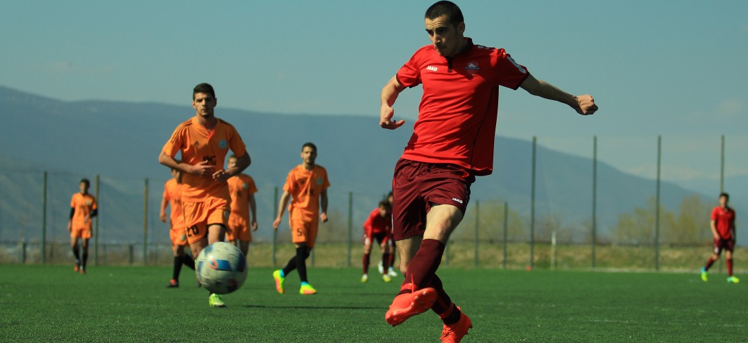 U 19 - ლოკომოტივმა რუსთავი ოზბეთელაშვილის ჰეთთრიკით დაამარცხა